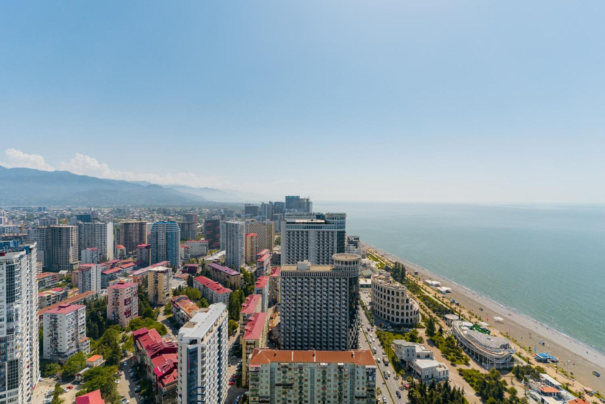 Habiby Orbi City Batoemi Buitenkant foto