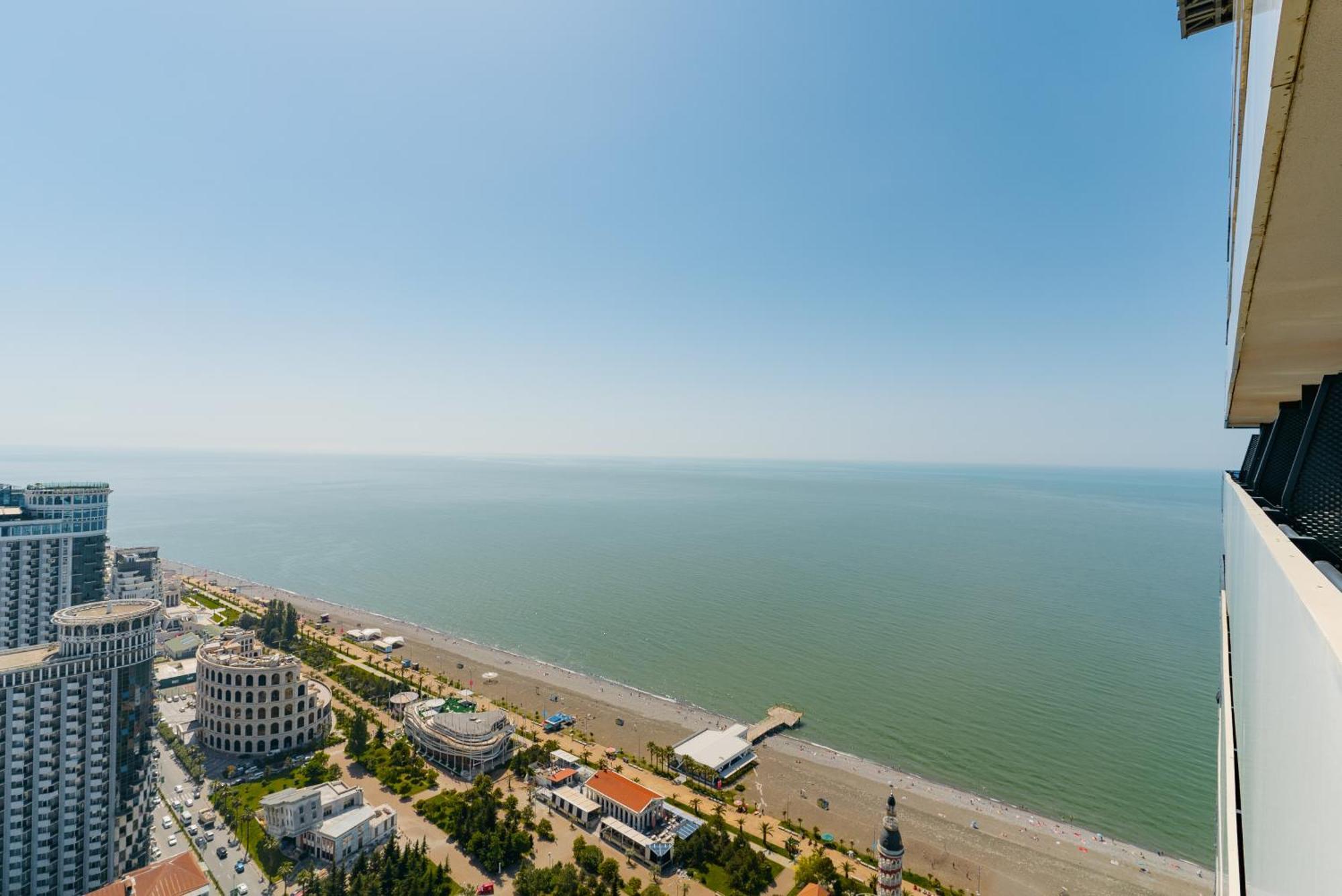 Habiby Orbi City Batoemi Buitenkant foto