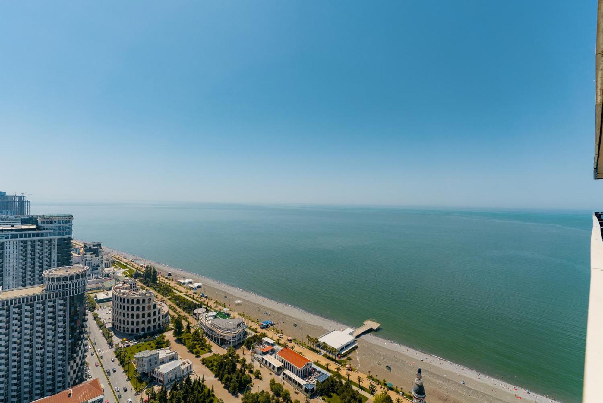 Habiby Orbi City Batoemi Buitenkant foto